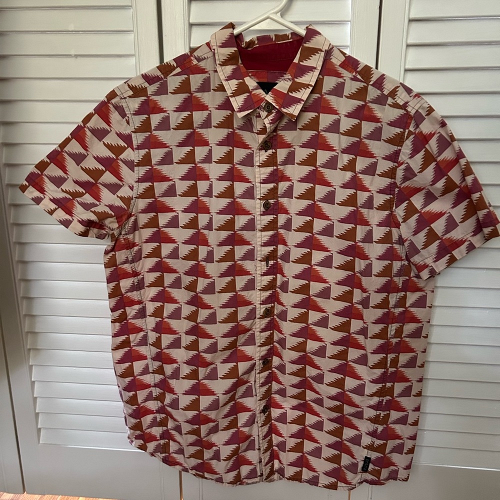 Mens Prana Short-Sleeve Button Up Shirt Triangle Print Small